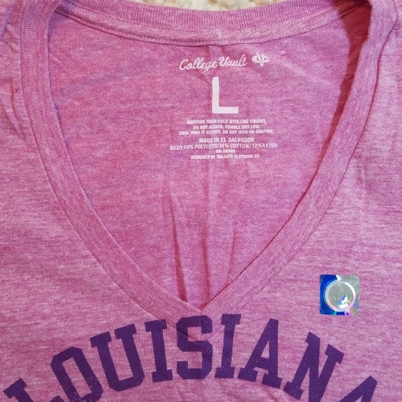 AMERICAN EAGLE LOUISIANA STATE VNECK TEE SZ LARGE♡ - Picture 2 of 6